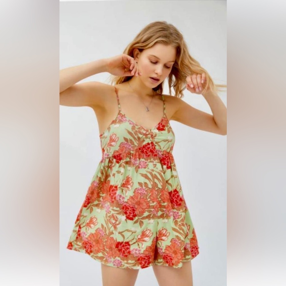 Floral romper- urban outfitters- medium